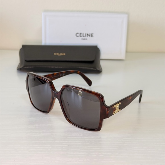 New! Celine Brown Triomphe Sunglasses with Gold Detail, CL40316U 52A, Authentic - Picture 4 of 11